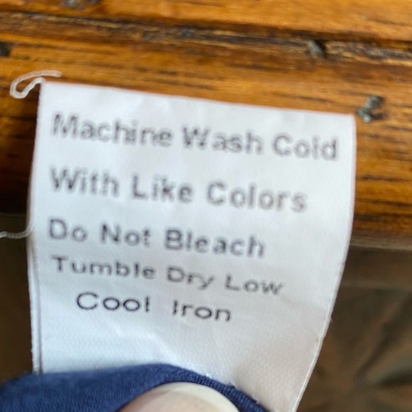 Tobi Large Navy Long Sleeve Bamboo Layering Top. Very soft. - Picture 5 of 6